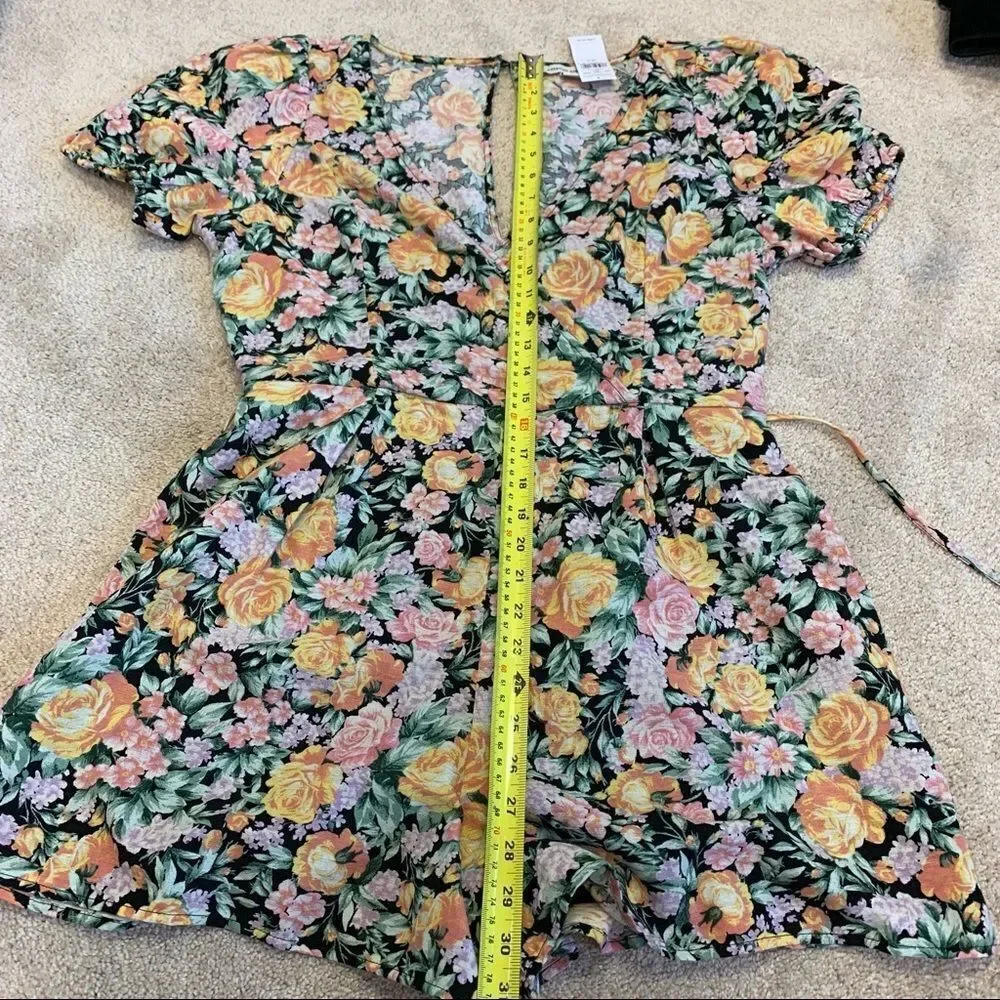 NWT AE Floral Wrap-Front Romper size medium - Picture 13 of 16